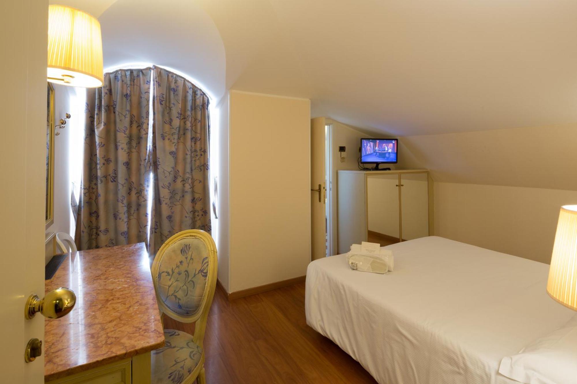 Ena Hotel Arenzano Luaran gambar