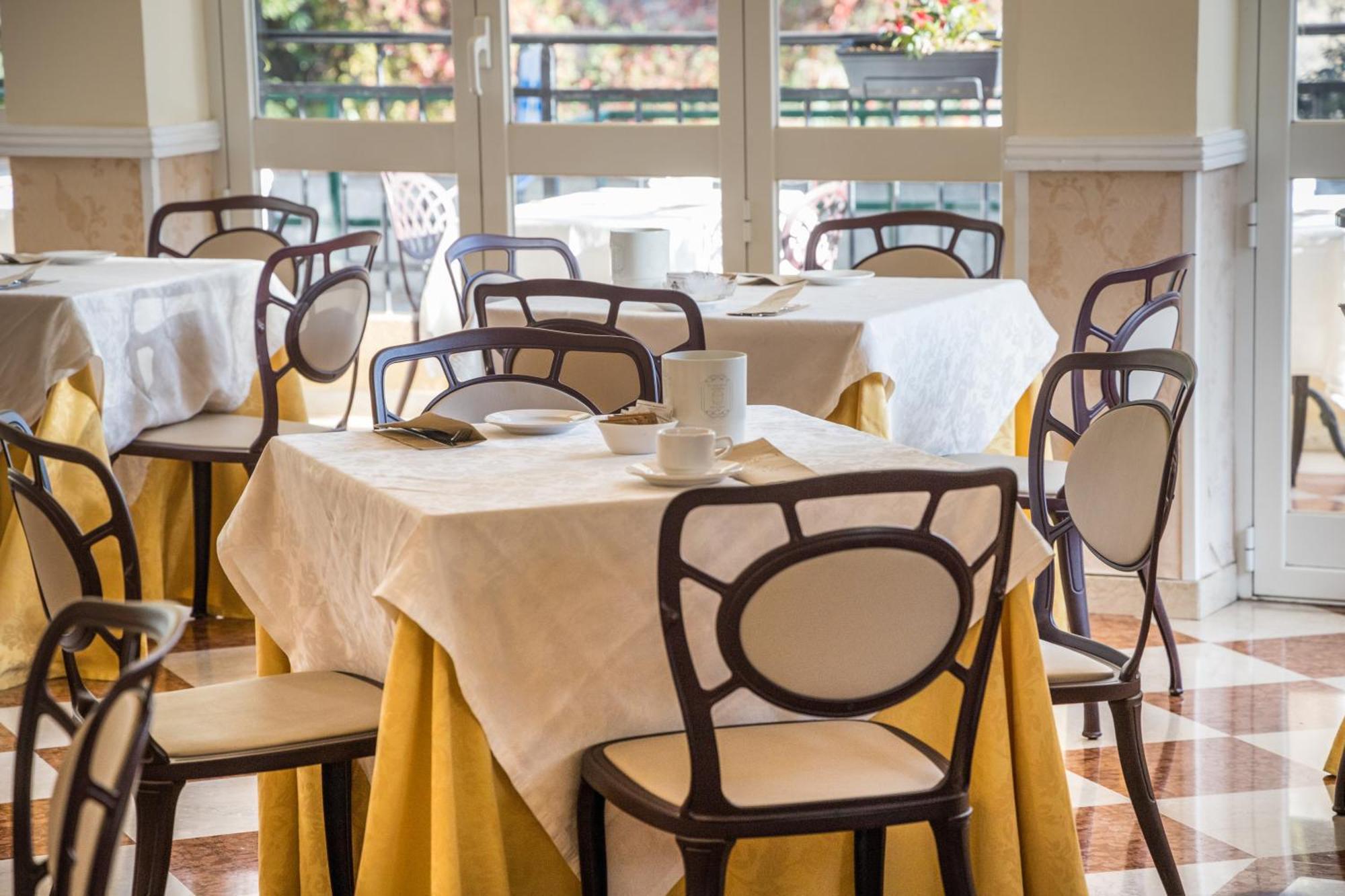 Ena Hotel Arenzano Luaran gambar