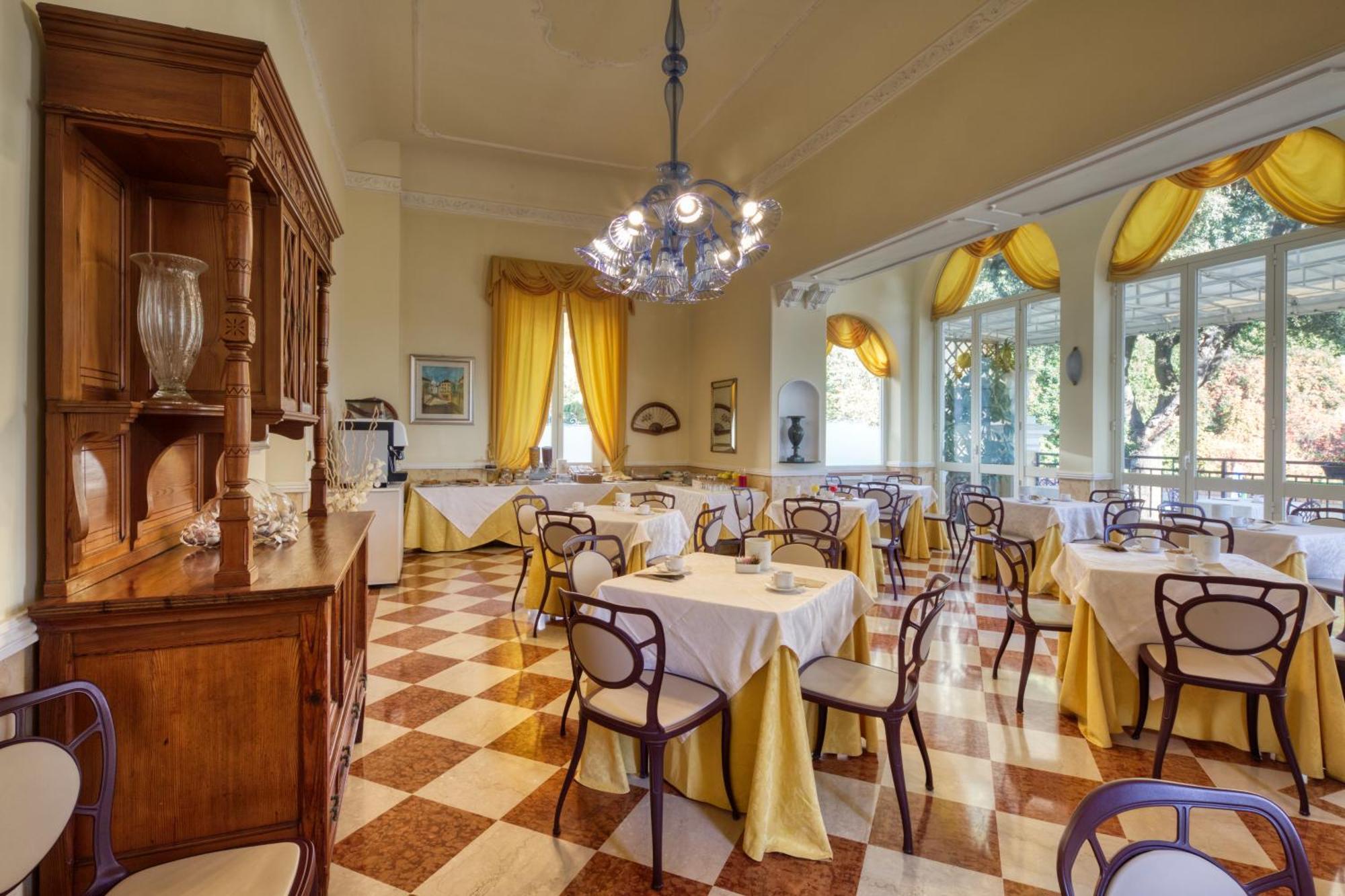 Ena Hotel Arenzano Luaran gambar