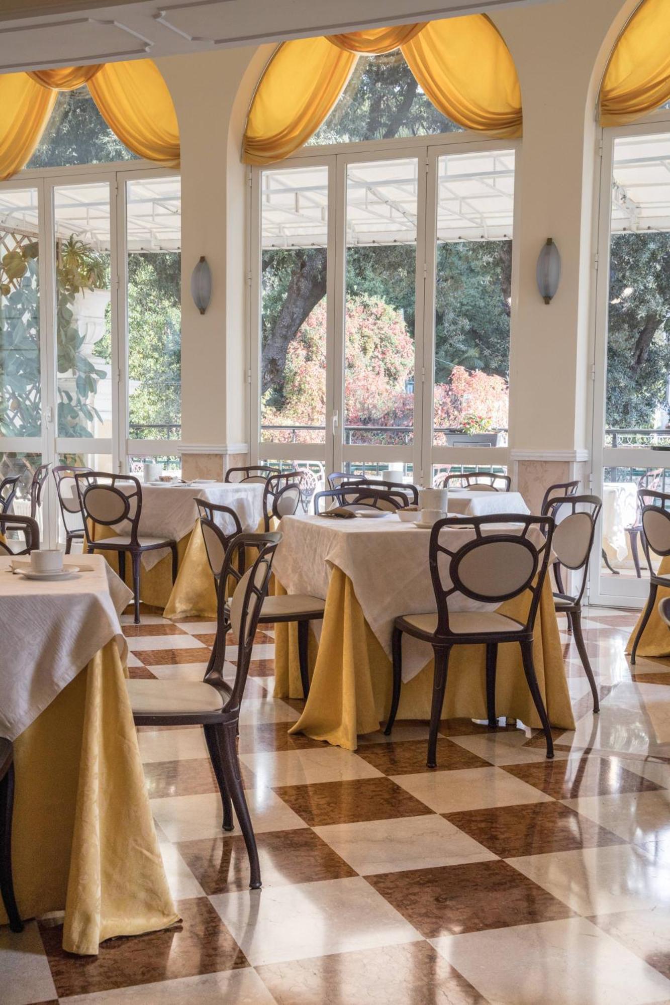 Ena Hotel Arenzano Luaran gambar