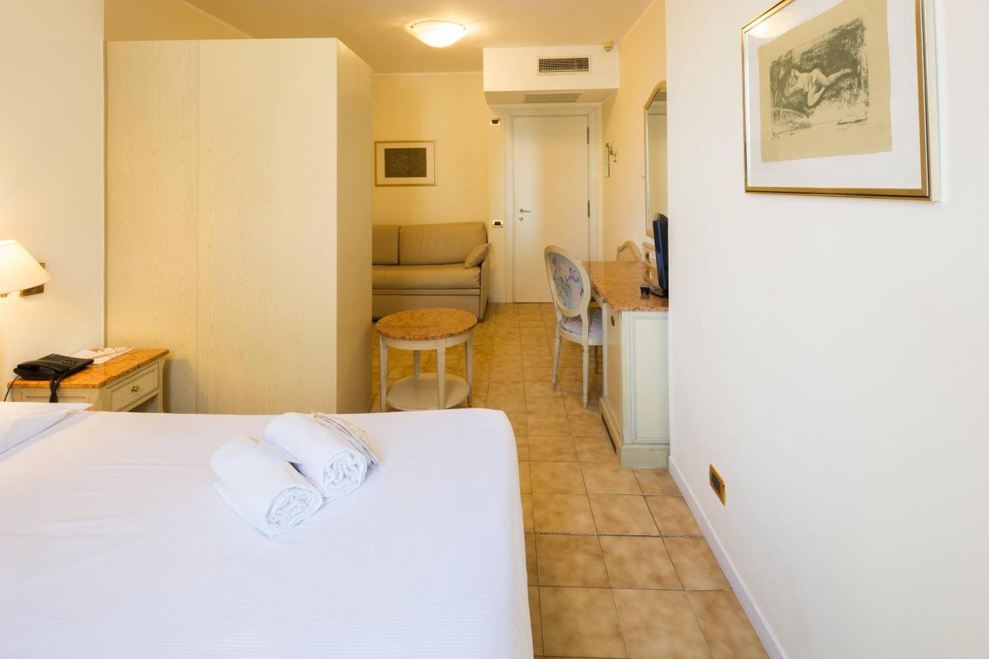 Ena Hotel Arenzano Luaran gambar