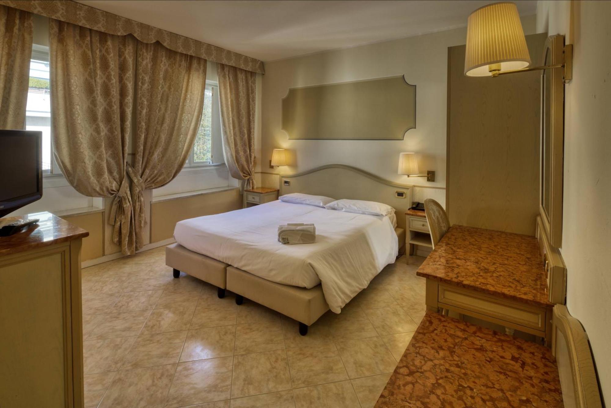Ena Hotel Arenzano Luaran gambar