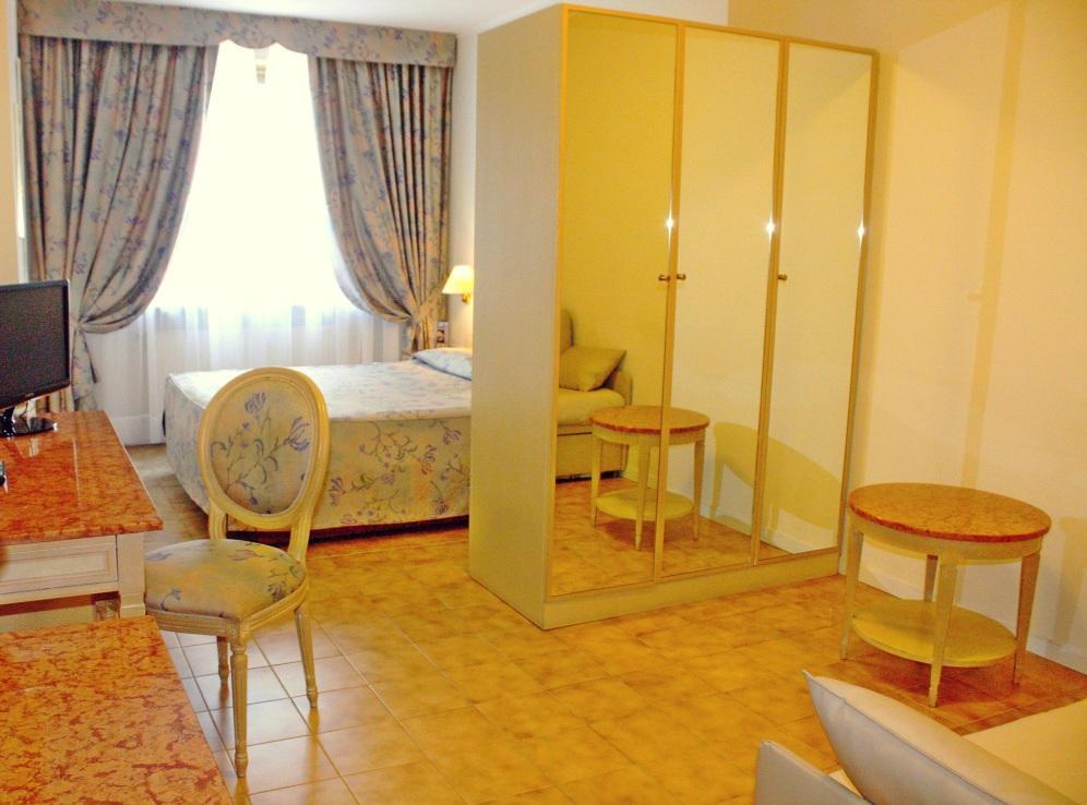 Ena Hotel Arenzano Luaran gambar